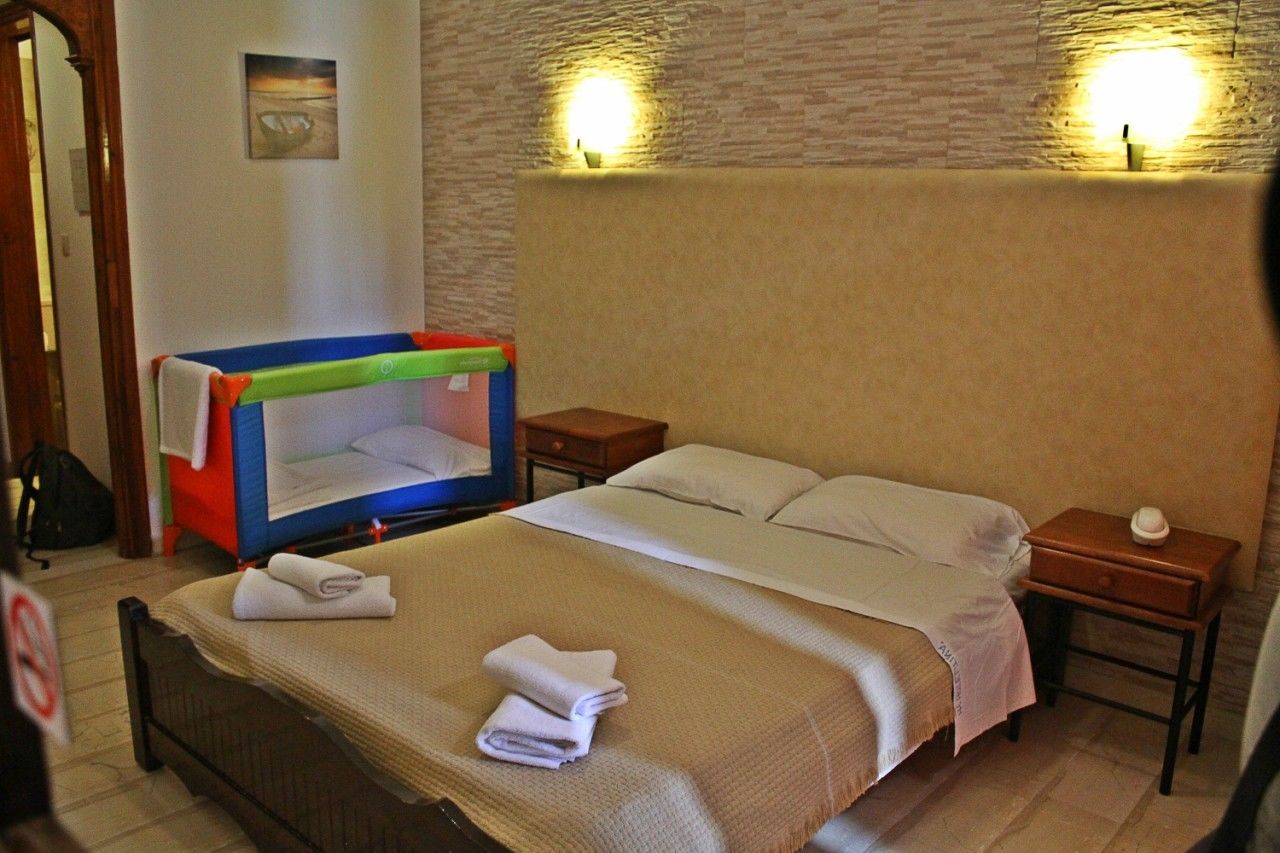 Tina Hotel Limni  Стая снимка